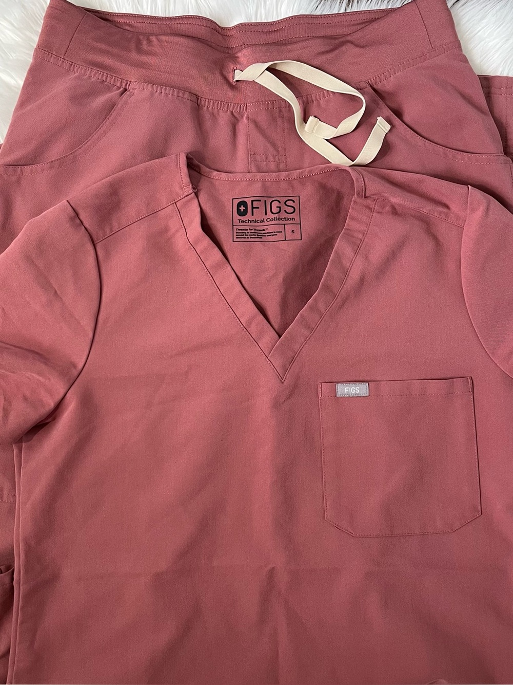 Figs Mauve Pink Scrub Set